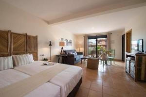 2241284-Pierre-amp-Vacances-Village-Club-Fuerteventura-OrigoMare-Hotel-Exterior-6-DEF